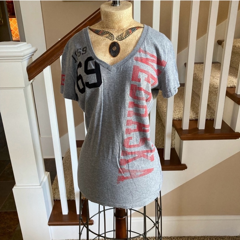E5 College Classics Nebraska Cornhuskers Top Size Small